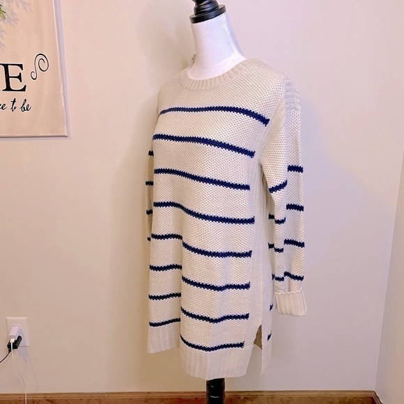 NWT a.n.a Oatmeal and Navy Stripe Crewneck Tunic Length Sweater Size Small - Picture 4 of 14